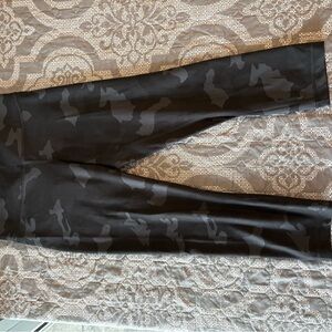 Yogalicious Black Camouflage Leggings